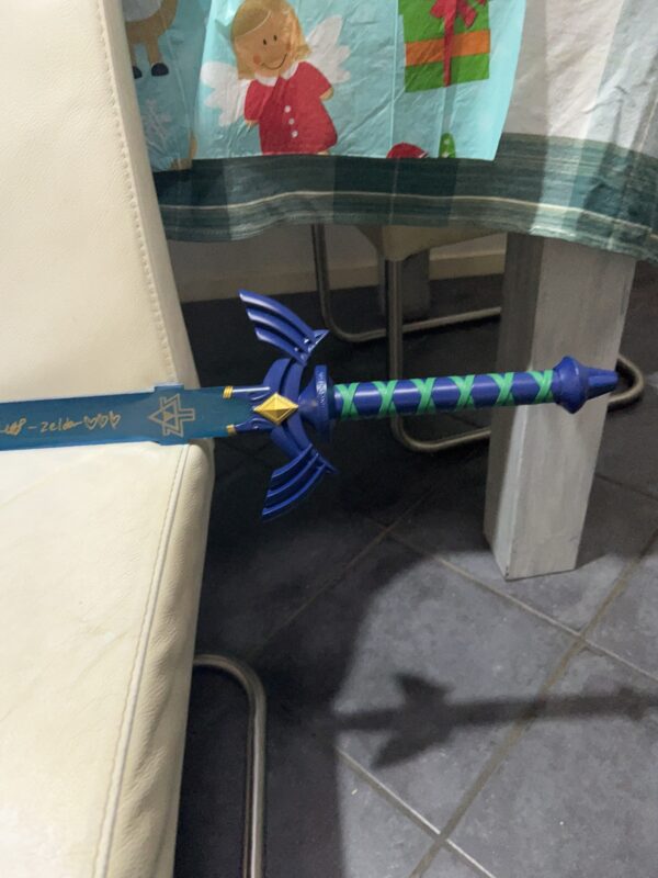 Links master sword signed by zelda! - Image 4