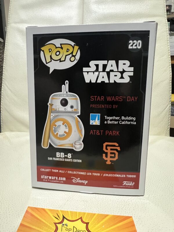 BB-8 (baseball) Funko Pop! - Image 3